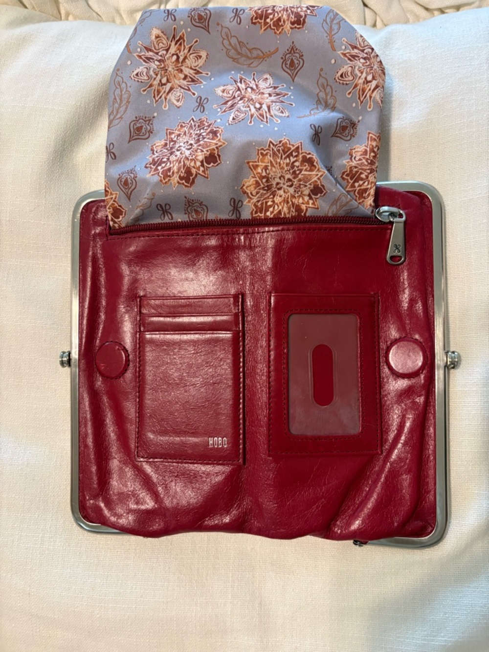 HOBO Bordeaux Leather Kiss-Lock Wallet Clutch - Picture 2 of 3